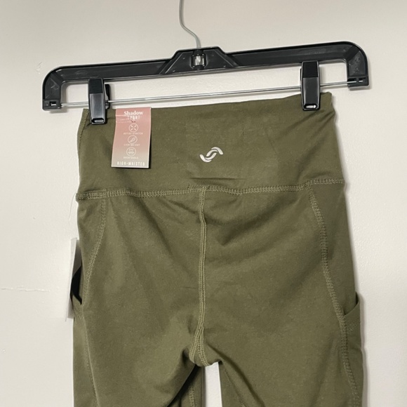 Shadow Sport High-Waist Leggings - Picture 5 of 13